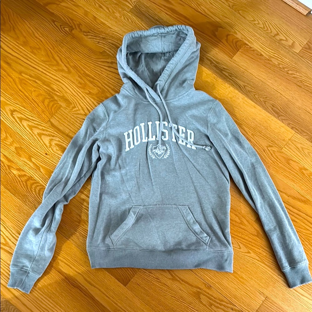 Hollister Light Gray Women's Hoodie Small excellent used condition